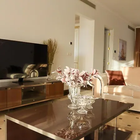 Platform 357 Amfitritis Luxury With Pool And Gym Apartment *