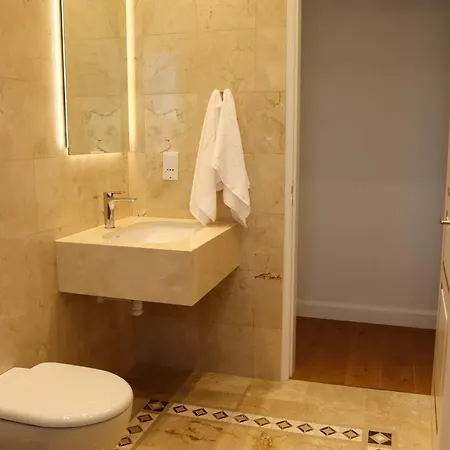 Platform 357 Amfitritis Luxury With Pool And Gym Apartment Nicosia