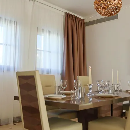 Apartment Platform 357 Amfitritis Luxury With Pool And Gym Nicosia